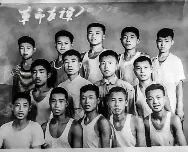 融合配资 记忆中的钟辛庄村和我的高中时代